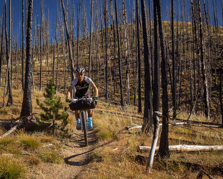 2015-eric-zuber-rides-on-the-fisher-creek-section-of-the-route